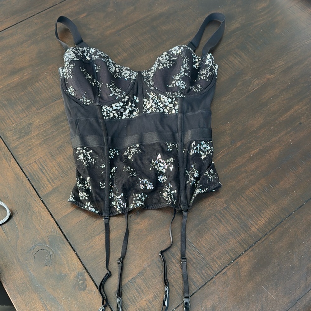 NWT Victorias Secret Bustier Size 36D
